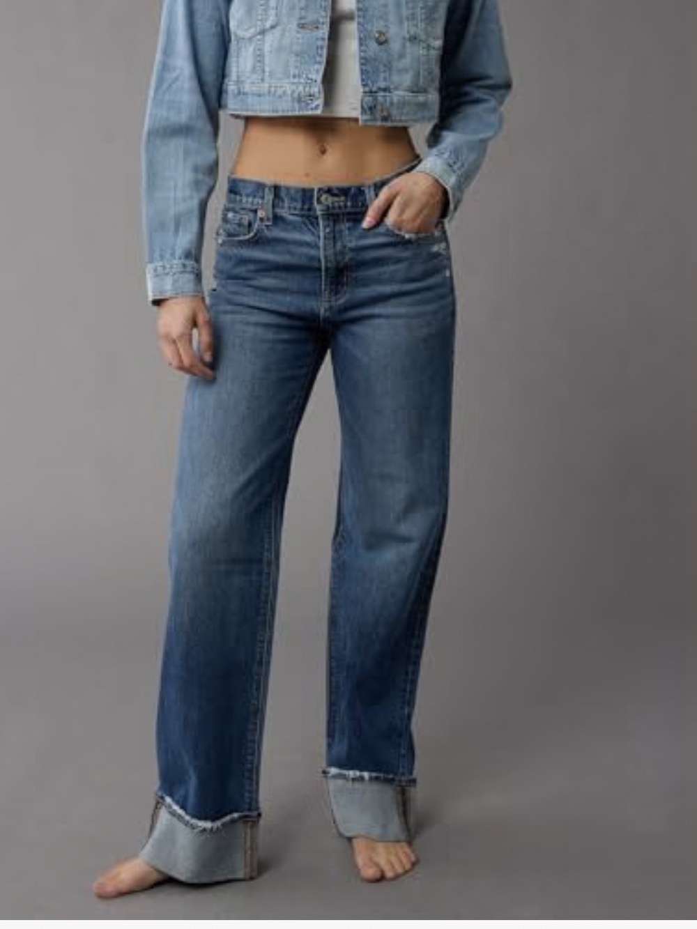 American Eagle Outfitters Women‘s Stovepipe  cuffed stretch jeans